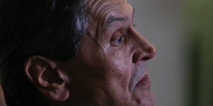 Roberto Jefferson irá a júri popular por atirar em policiais