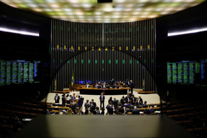 Waack: Governo articula mal e azeda relação com o Congresso